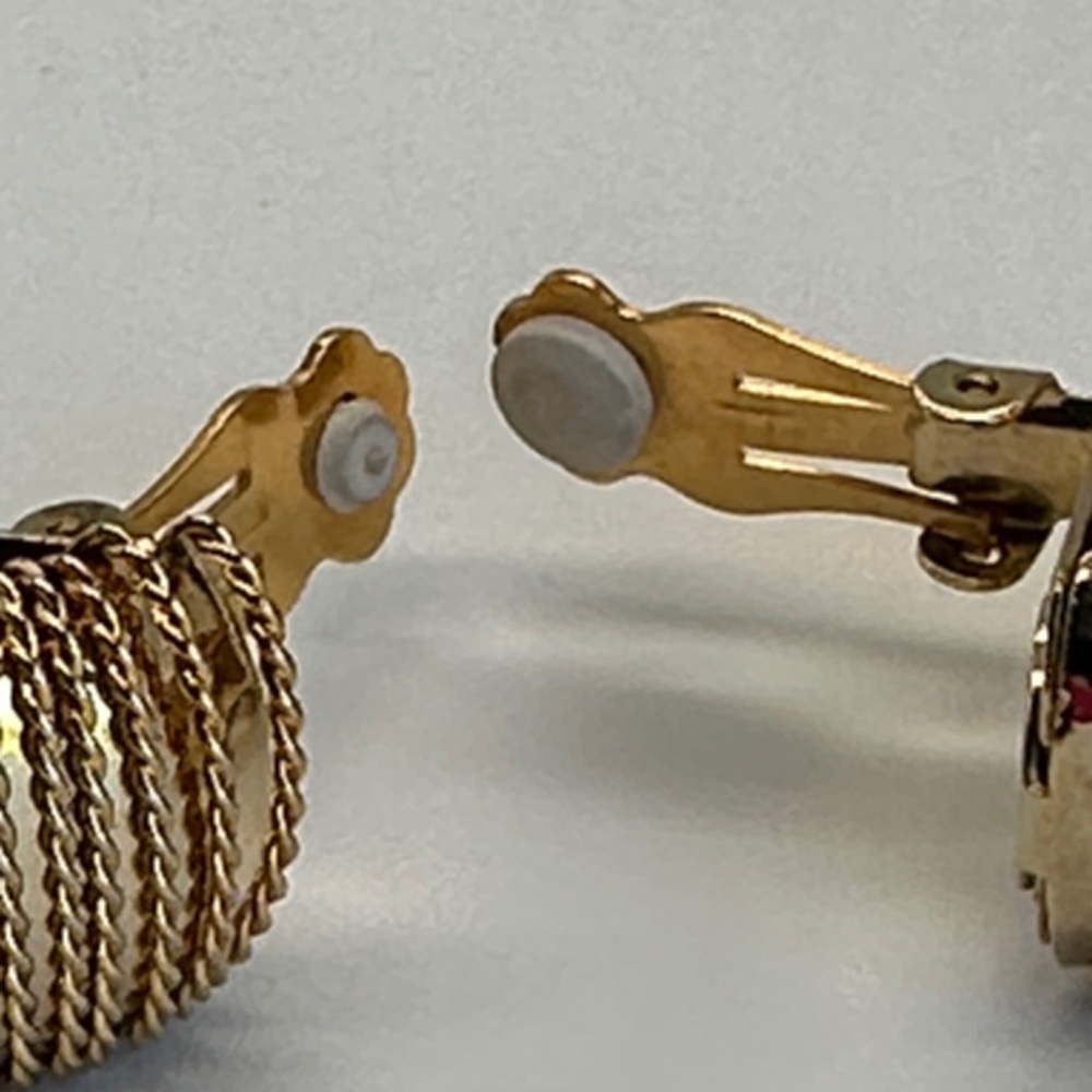 1950s Italian Style, Norma Jean Old Hollywood Gold wire style Clip-on Earrings - Picture 10 of 12